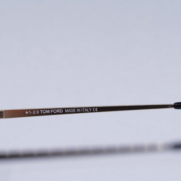 🕶️ New Tom Ford FT5613-B 002 Eyeglasses - Rose Gold/Matte Black Frame - Picture 6 of 10